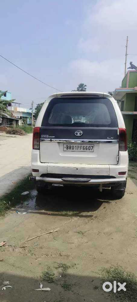2015 Tata Safari Storme