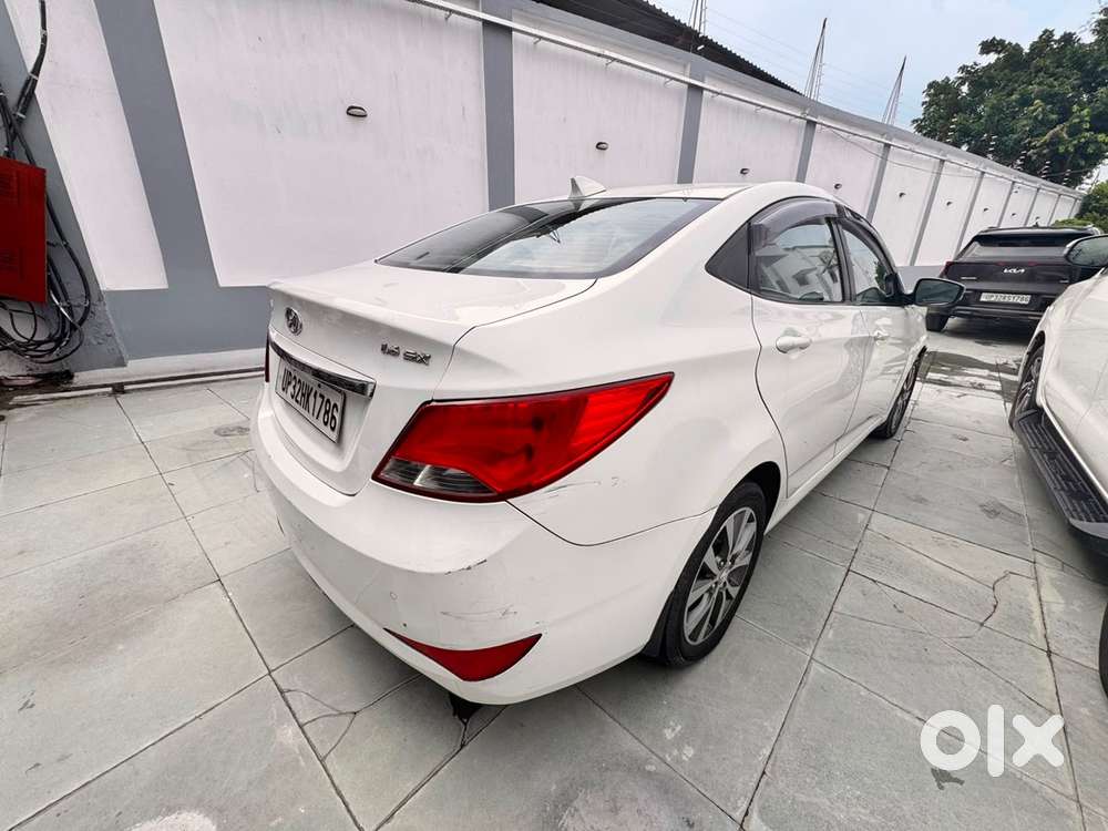 Hyundai Fluidic Verna 2016