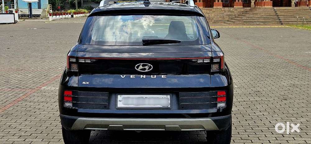 Hyundai Venue Sx Mt, 2023, Diesel