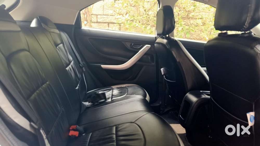 Tata Nexon 1.2 Revotron Xma Amt (s), 2022, Petrol