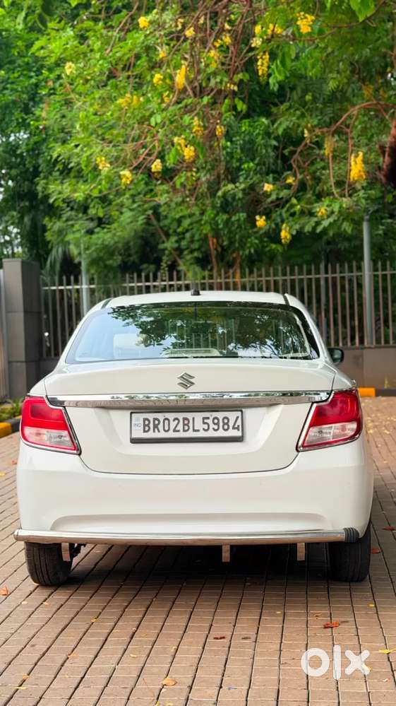 Maruti Suzuki Dzire 1.2 Vxi, 2023, Petrol