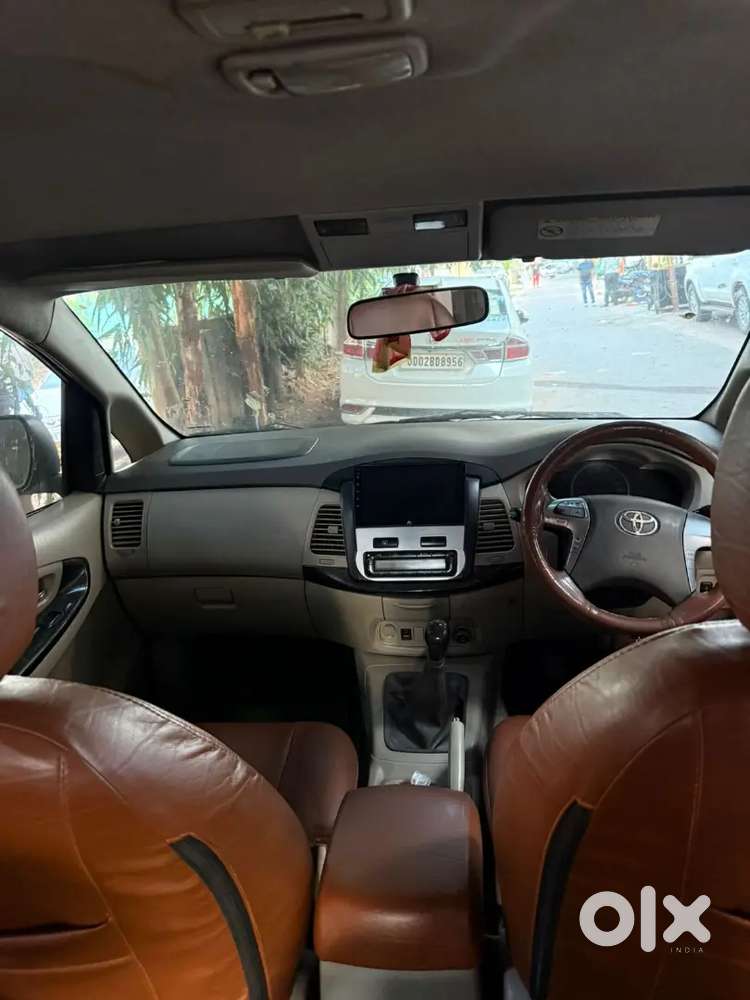 Toyota Innova 2015