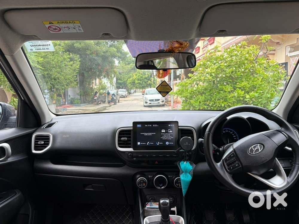 Hyundai Venue Petrol Manual 2021