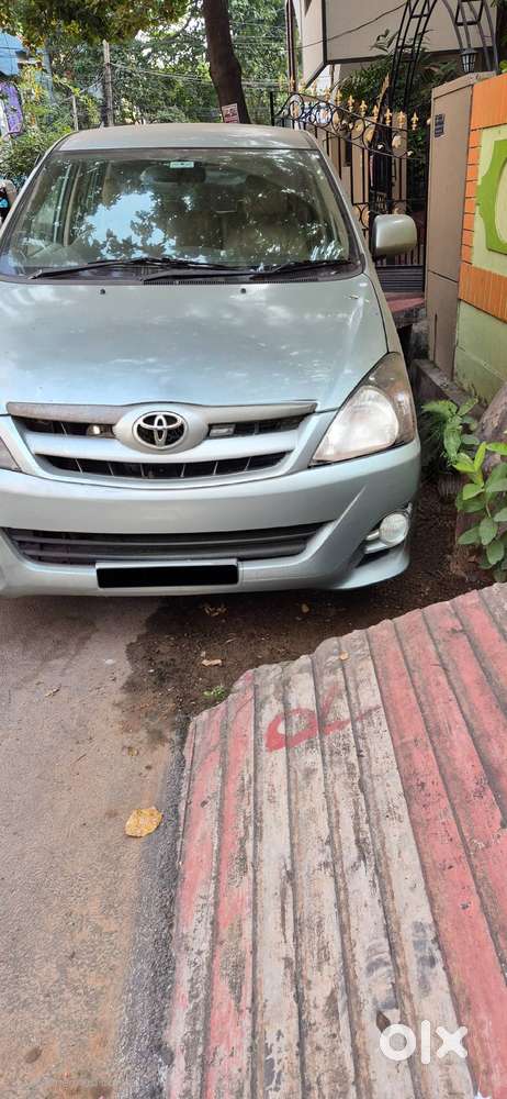 Toyota Innova 2007 Diesel 150000 Km Driven