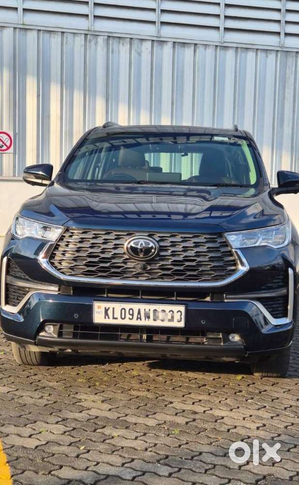 Toyota Innova Hycross 2.0 Vx (o) Hybrid 7 Str, 2023, Petrol