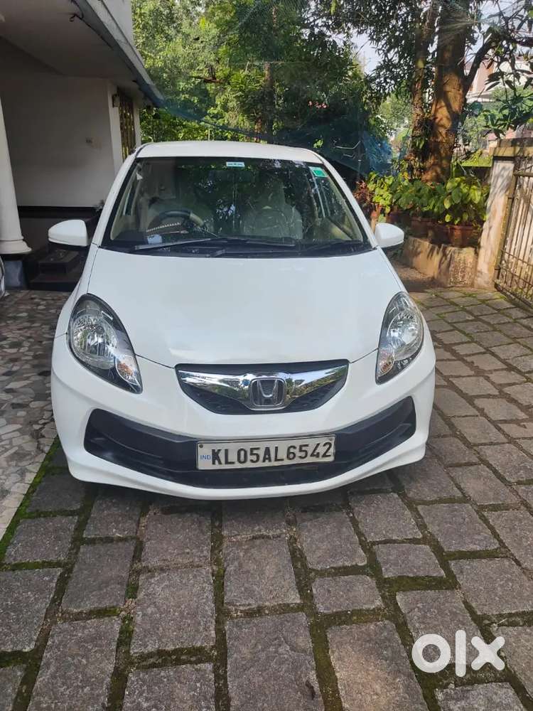 Honda Brio 2015 Petrol Well Maintained