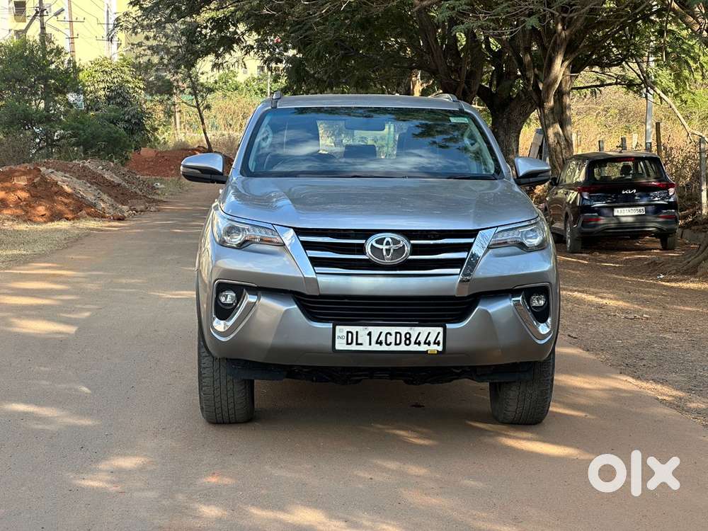Toyota Fortuner 2018 Diesel 90000 Km Driven With Service Record