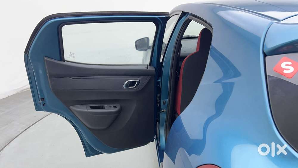 Renault Kwid 2019-ongoing 1.0 Rxt (o), 2019, Petrol