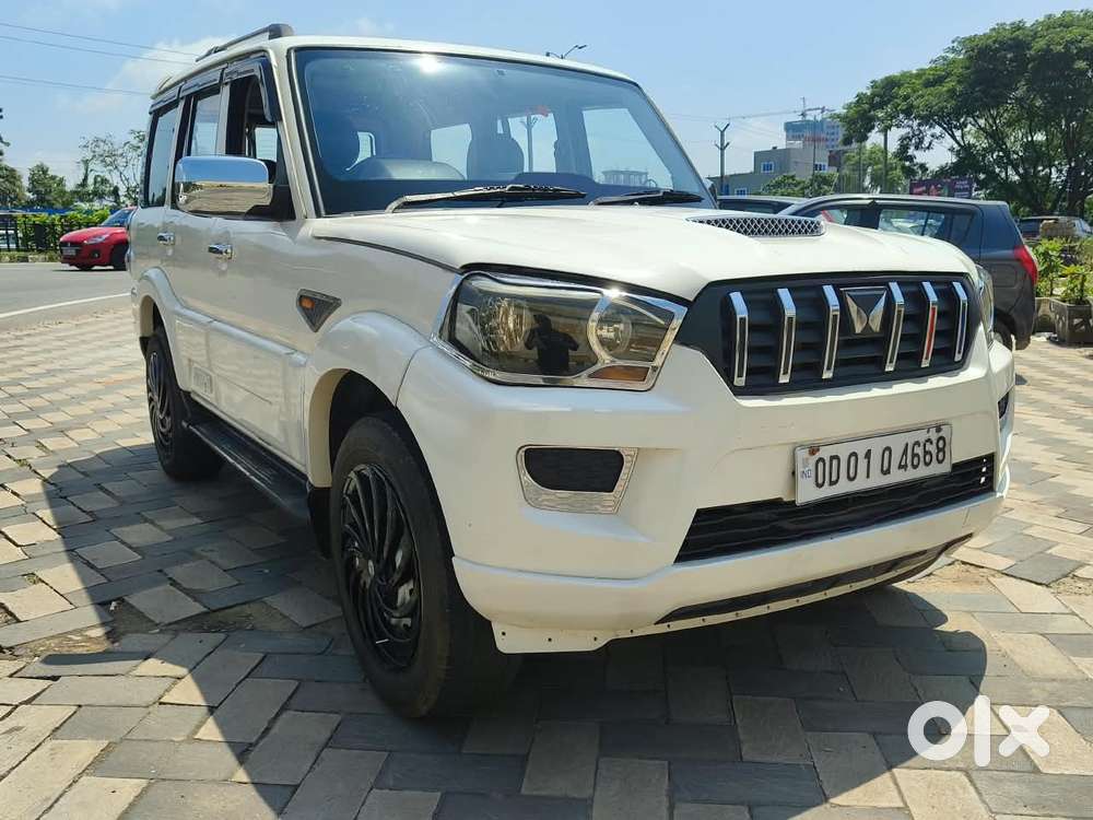 Mahindra Scorpio S6 Plus, 2017, Diesel