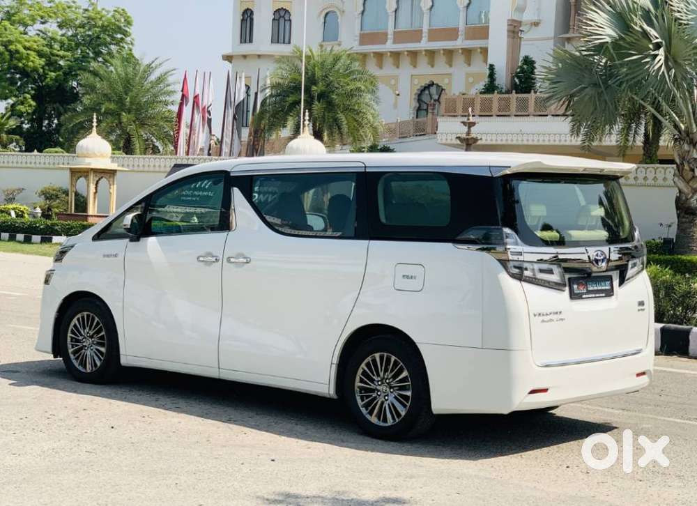 Toyota Vellfire Vip &ndash; Executive Lounge, 2023, Petrol