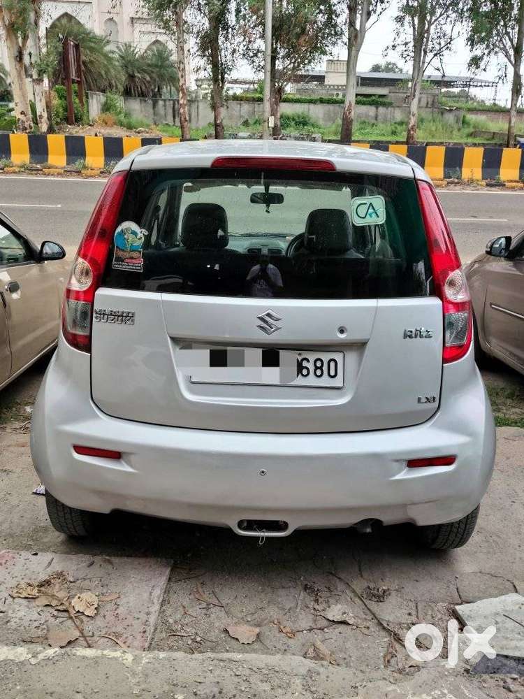 Maruti Suzuki Ritz Lxi, 2012, Petrol