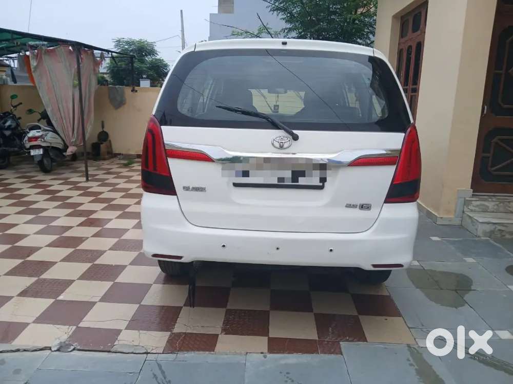 Toyota Innova 2015 Diesel Well Maintained