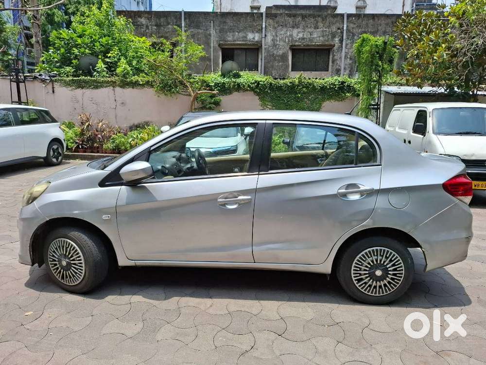 Honda Amaze (2013) Diesel 1.5 Ex Mt - Alabaster Silver (metallic)