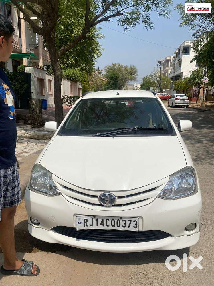 Toyota Etios Liva 2013-2014 G, 2012, Petrol