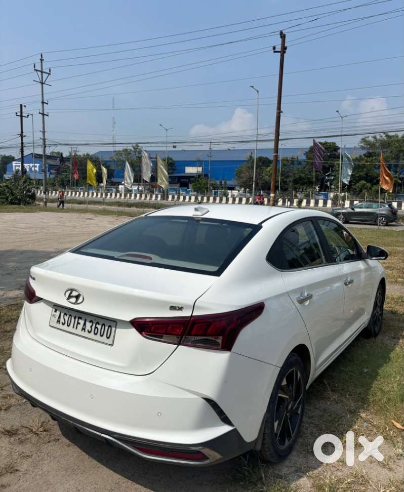 Hyundai Verna 1.5 Mpi Mt Sx (o), 2022, Petrol