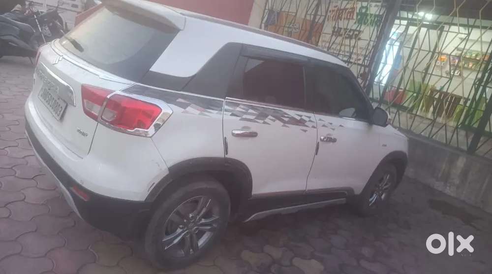 Maruti Suzuki Brezza 2017 Diesel 100000 Km Driven