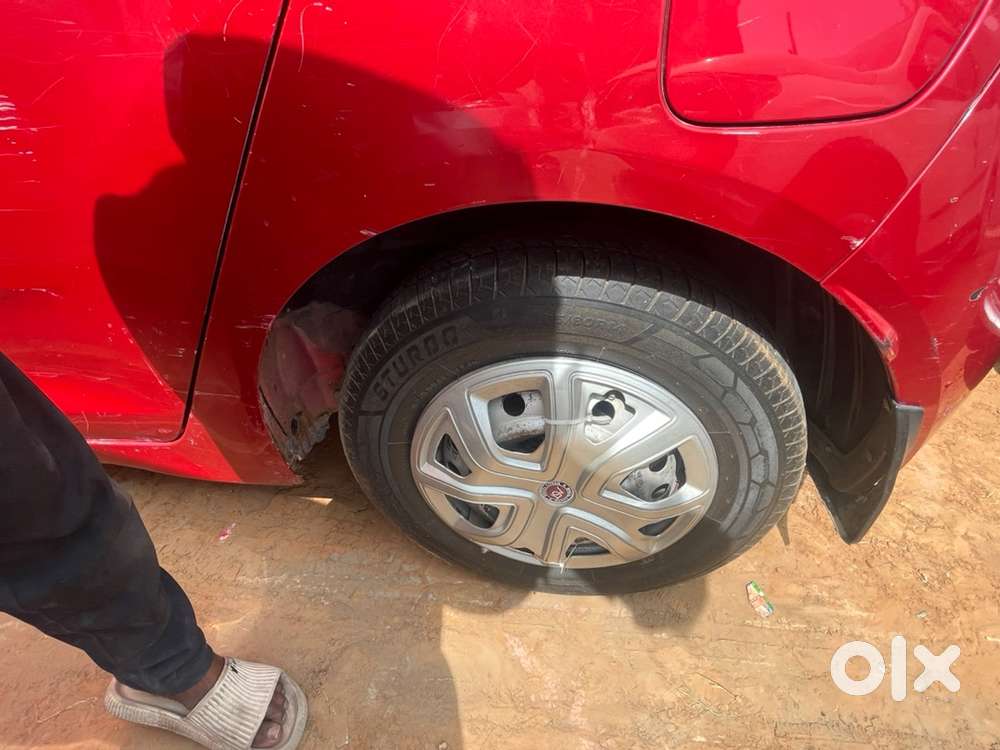 Tata Altroz Xe Petrol 2020