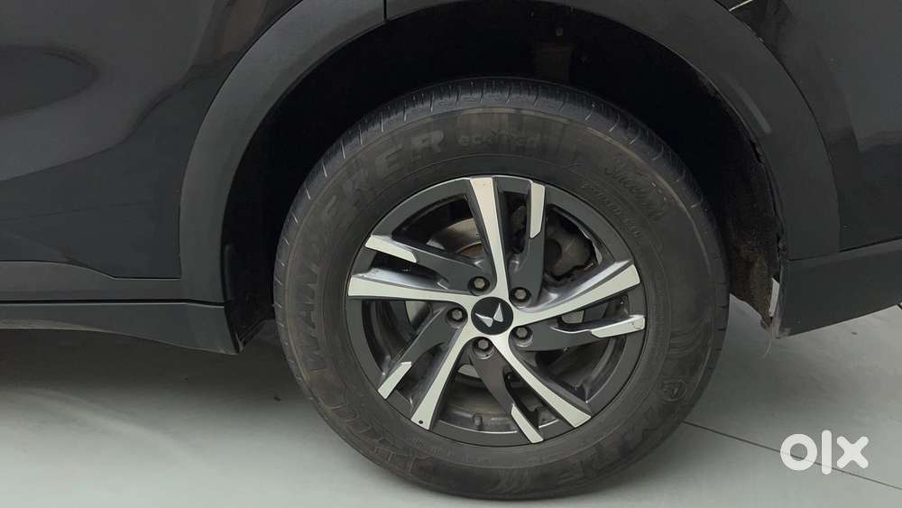 Mahindra Xuv700 2.2 Ax 5 Diesel Mt Str, 2024, Diesel