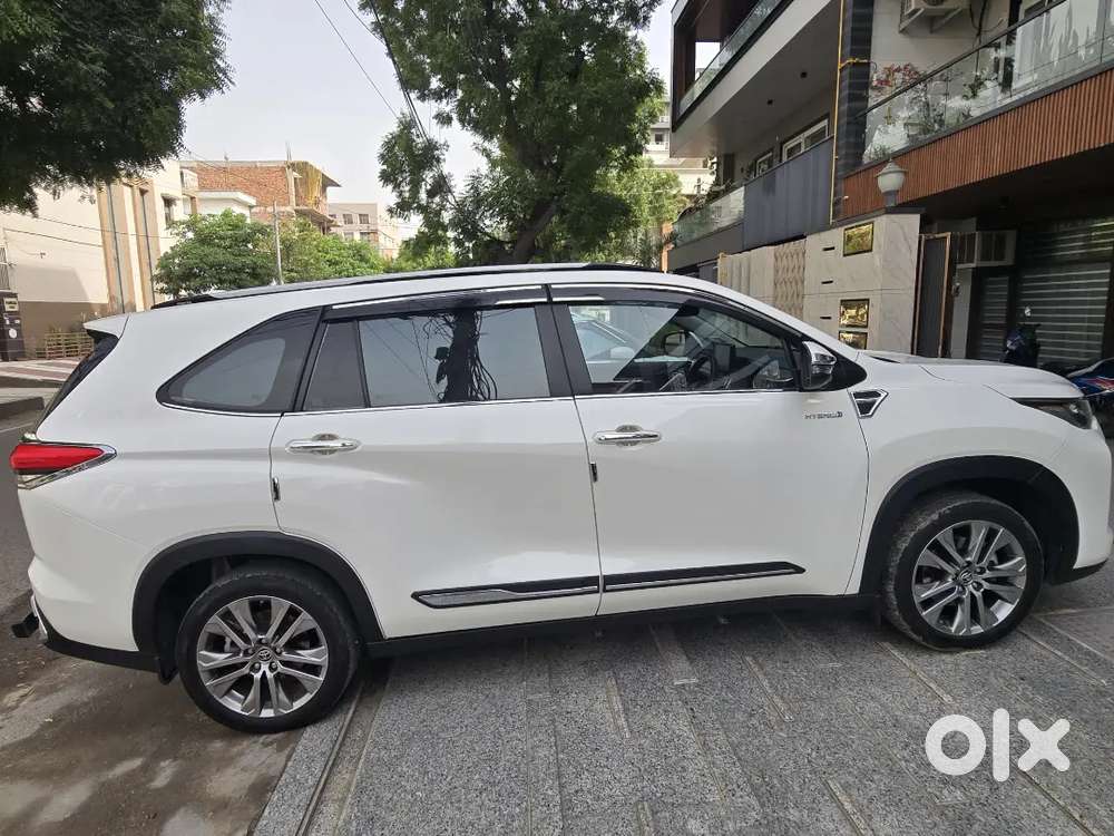 Toyota Innova Hycross 2024 Hybrid