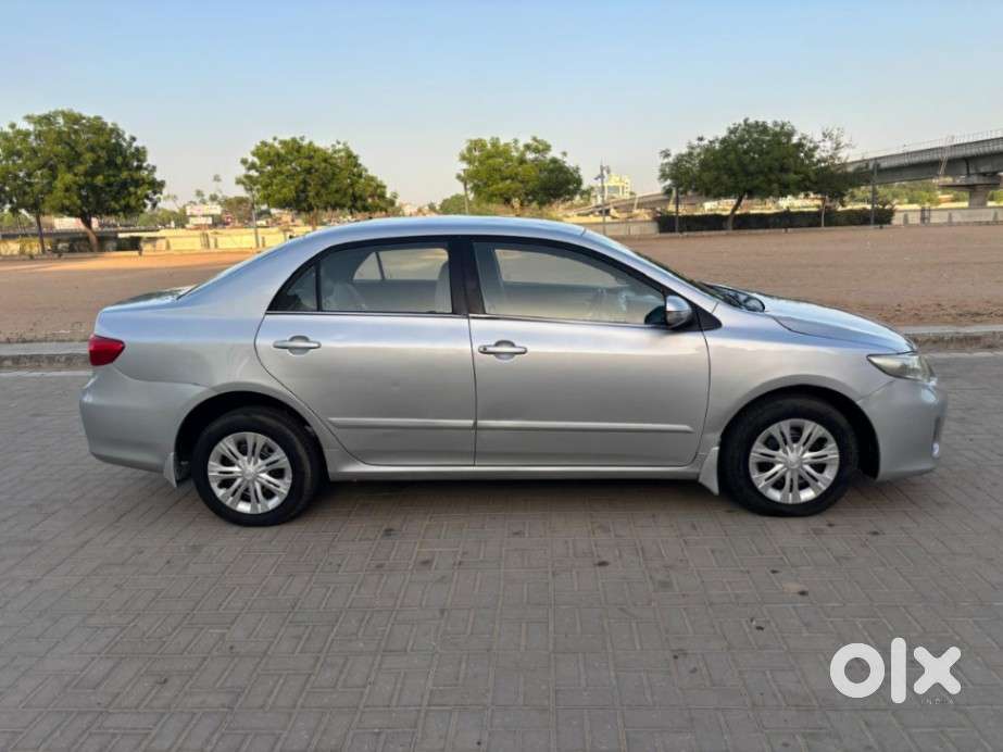 Toyota Corolla Altis [2008-2011] 1.8 J, 2011, Petrol