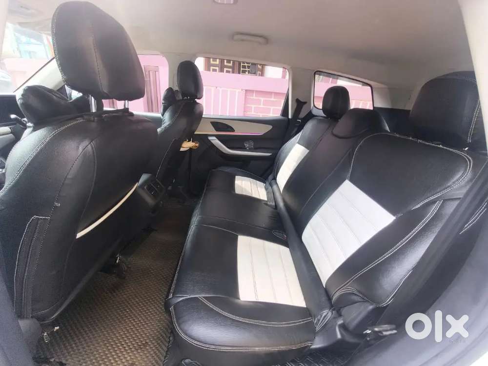 Mahindra Xuv700 Petrol 2023