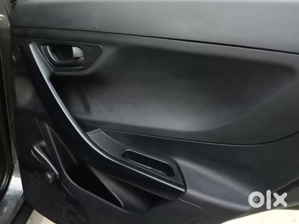 Tata Nexon, 2024, Petrol
