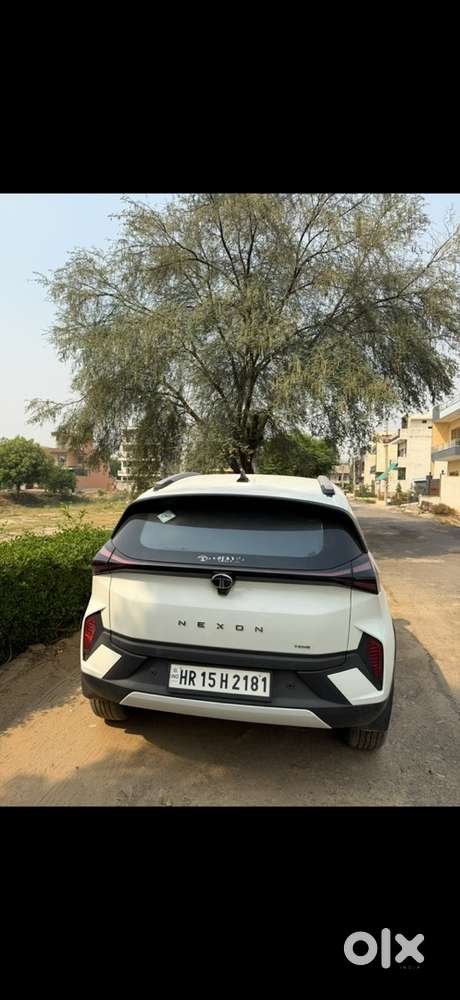 Tata Nexon 2025 Petrol