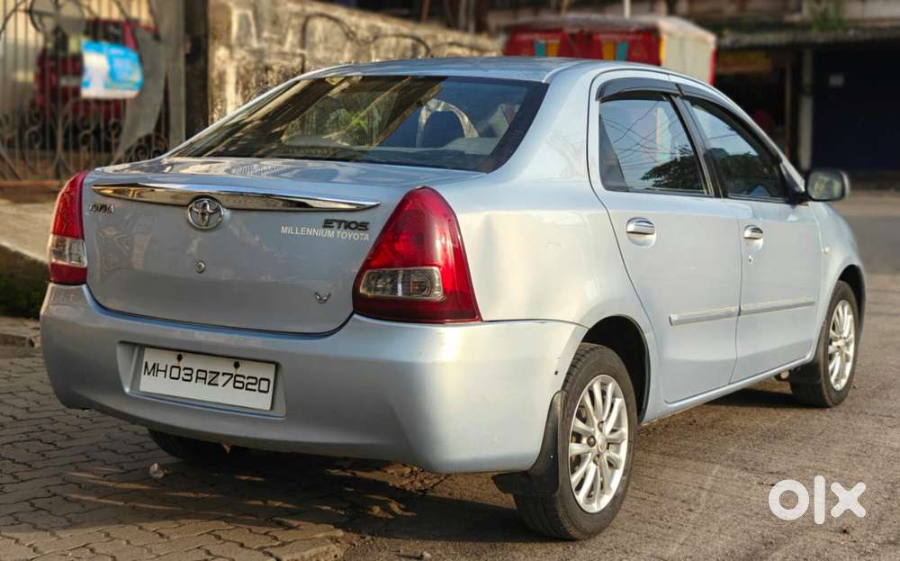 Toyota Etios V, 2011, Petrol