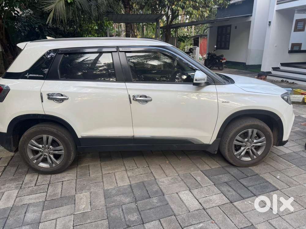 Maruti Suzuki Brezza 2017 Diesel 33000km Driven