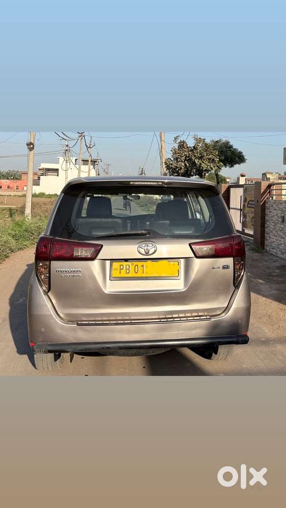 Toyota Innova Crysta 2022 Diesel 105000 Km Driven