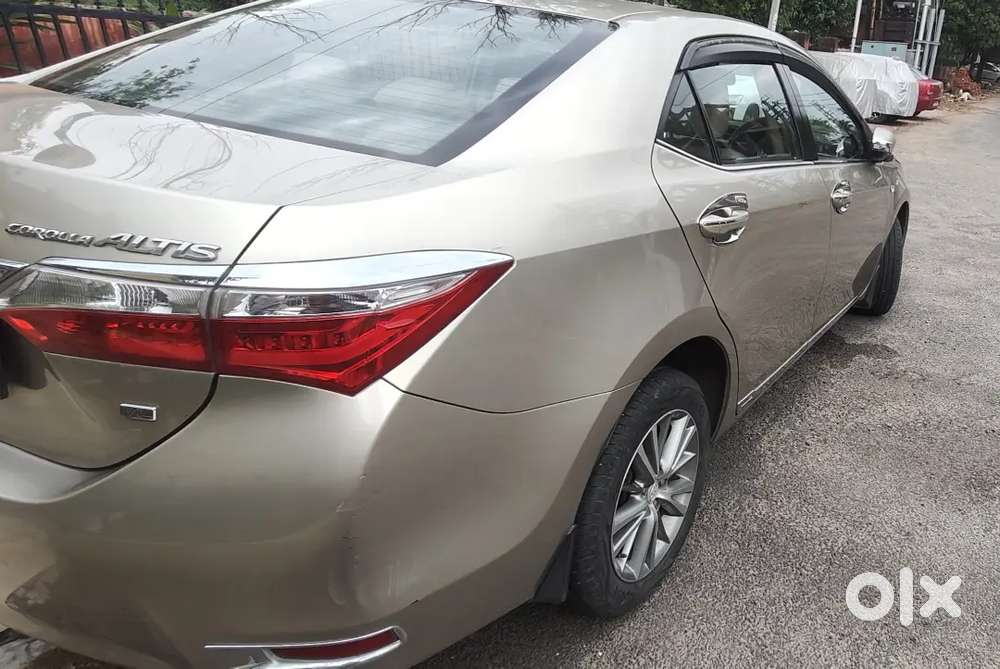 2016 Corolla Altis (less Driven)