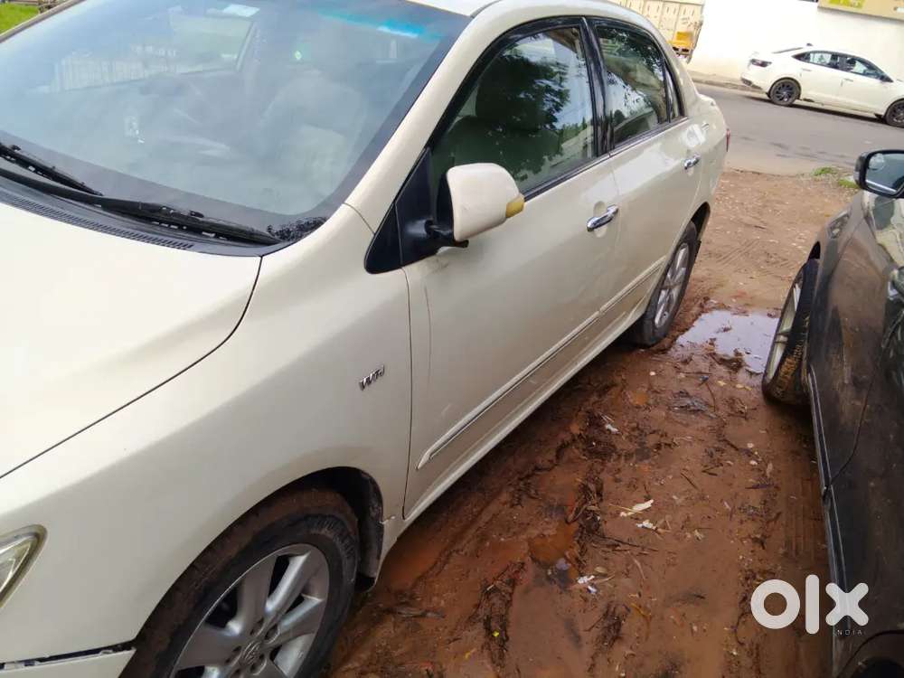 Toyota Corolla Altis 2010 Petrol Model