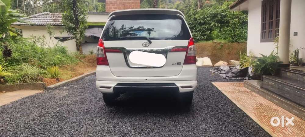Toyota Innova 2015 Diesel 146000 Km Driven
