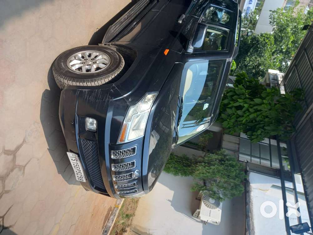 Mahindra Tuv Diesel 2017, T8 Car, Black, 7 Seater, Good Condition