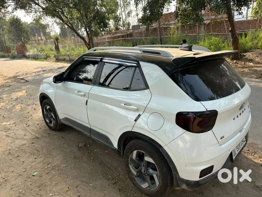 Hyundai Venue 2020 Petrol 67000 Km Driven