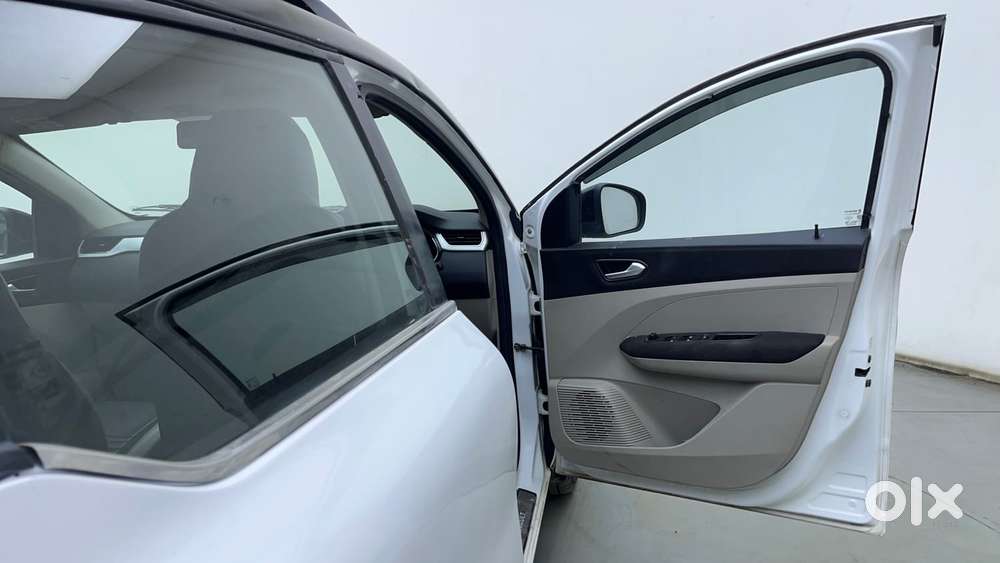 Renault Triber 1.0 Rxz Dual Tone, 2021, Petrol