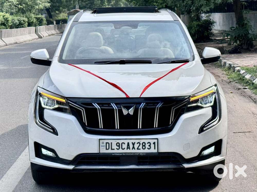 Mahindra Xuv700 2.0 Ax 7 Petrol Mt Str, 2022, Petrol