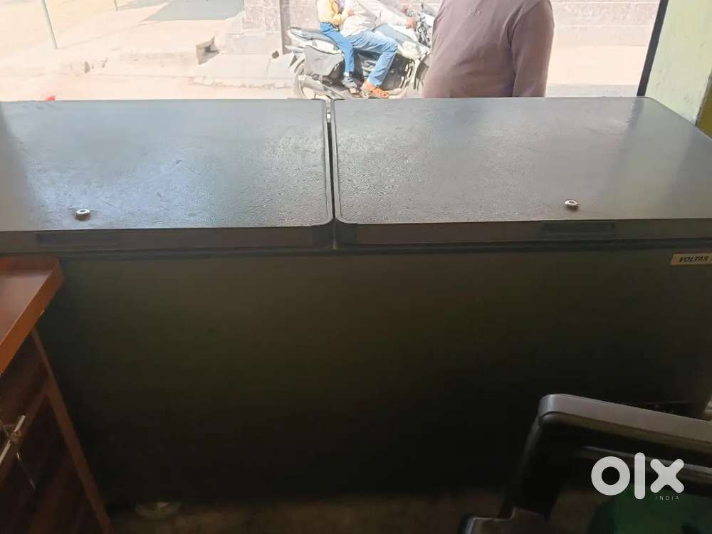 461 Liter Voltas Deep Freezer