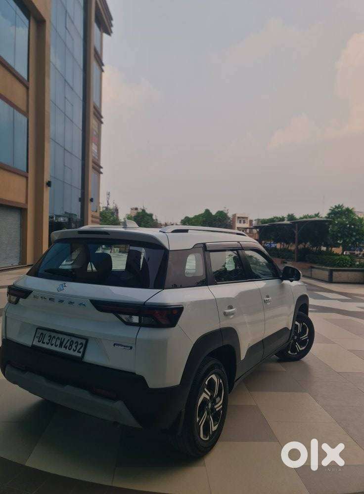 Maruti Suzuki Brezza 1.5 Zxi At Smart Hybrid Dual Tone, 2022, Petrol