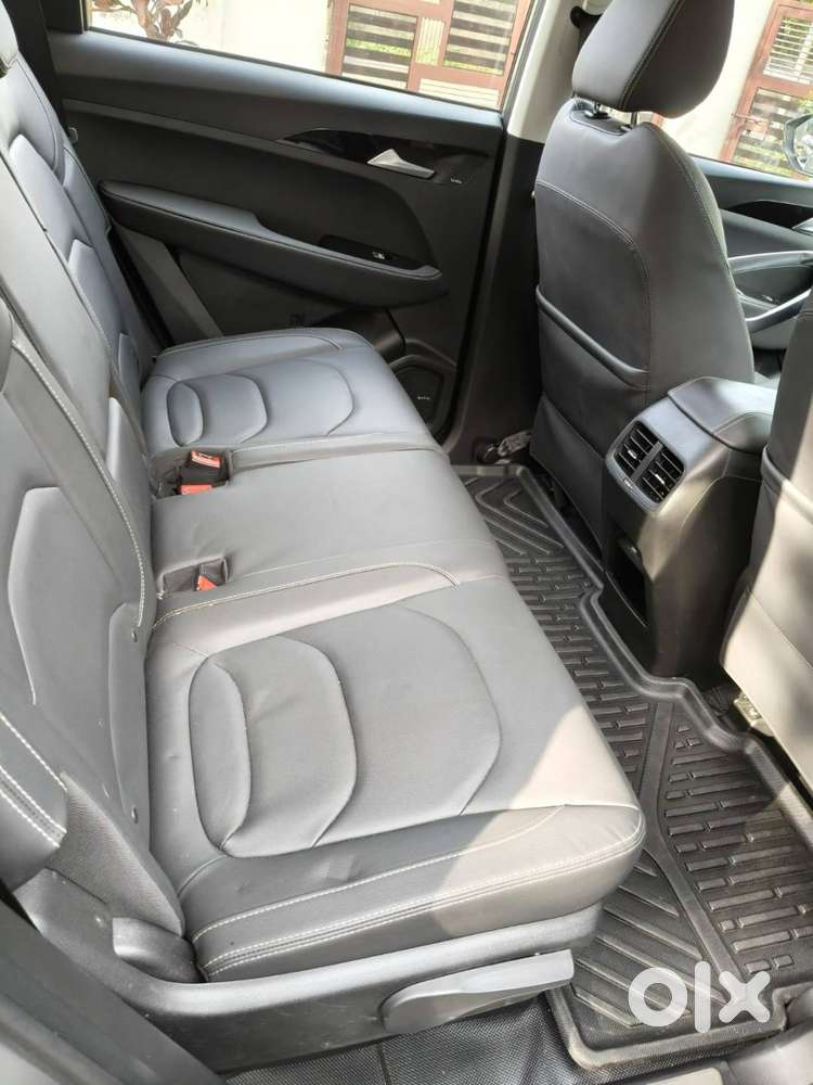 This Is Mg Hector Petrol Automatic.