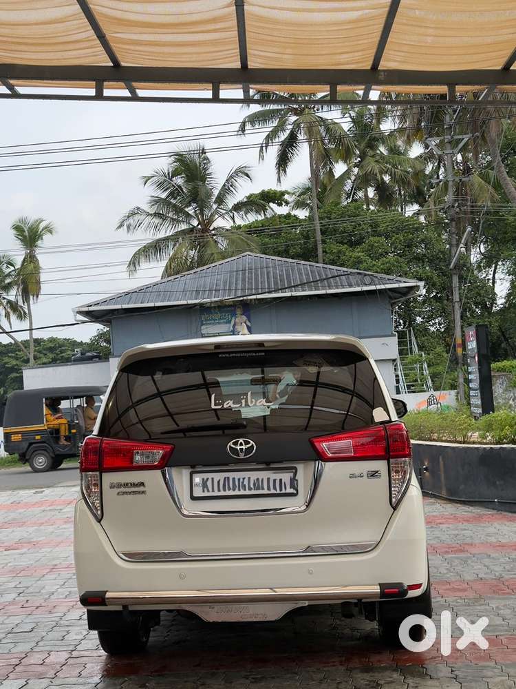 Toyota Innova Crysta 2019