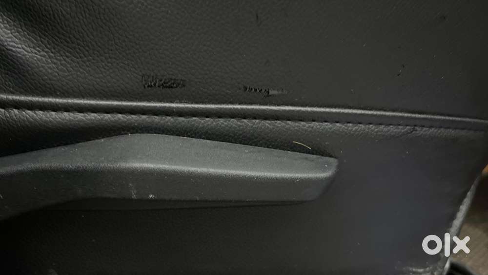 Maruti Suzuki Vitara Brezza 1.5 Vxi At, 2023, Petrol