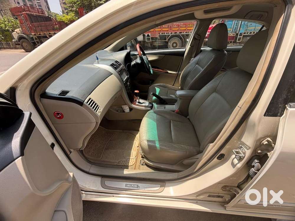 Toyota Corolla Altis 2012 Petrol Well Maintained