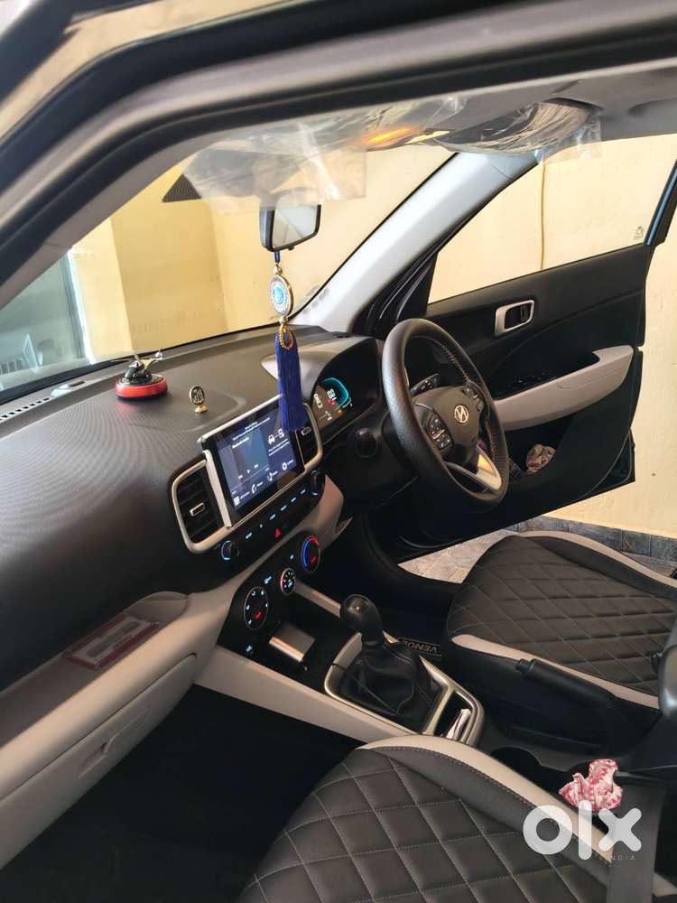 2025 Hyundai Venue Cng