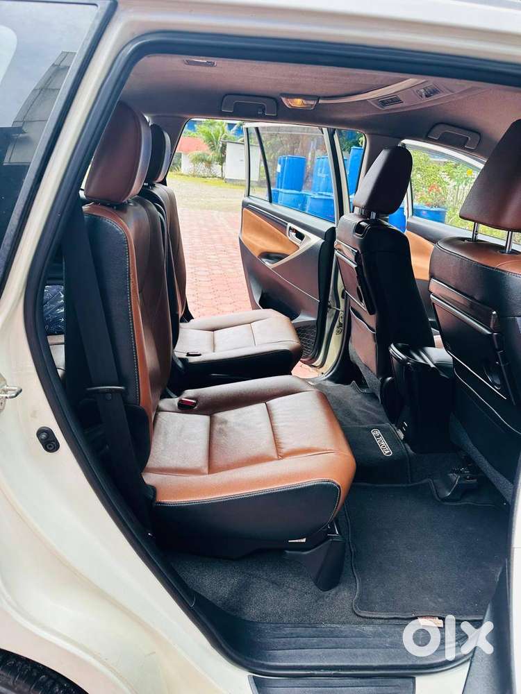 Toyota Innova Crysta 2018 Diesel 120000 Km Driven