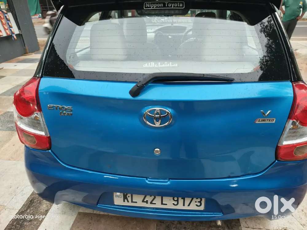 Toyota Etios Liva V Limited Blue Black Edition &ndash; Dual Tone