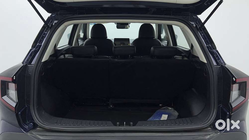 Mahindra Xuv 3xo Ax5l 1.2 Petrol At, 2025, Petrol