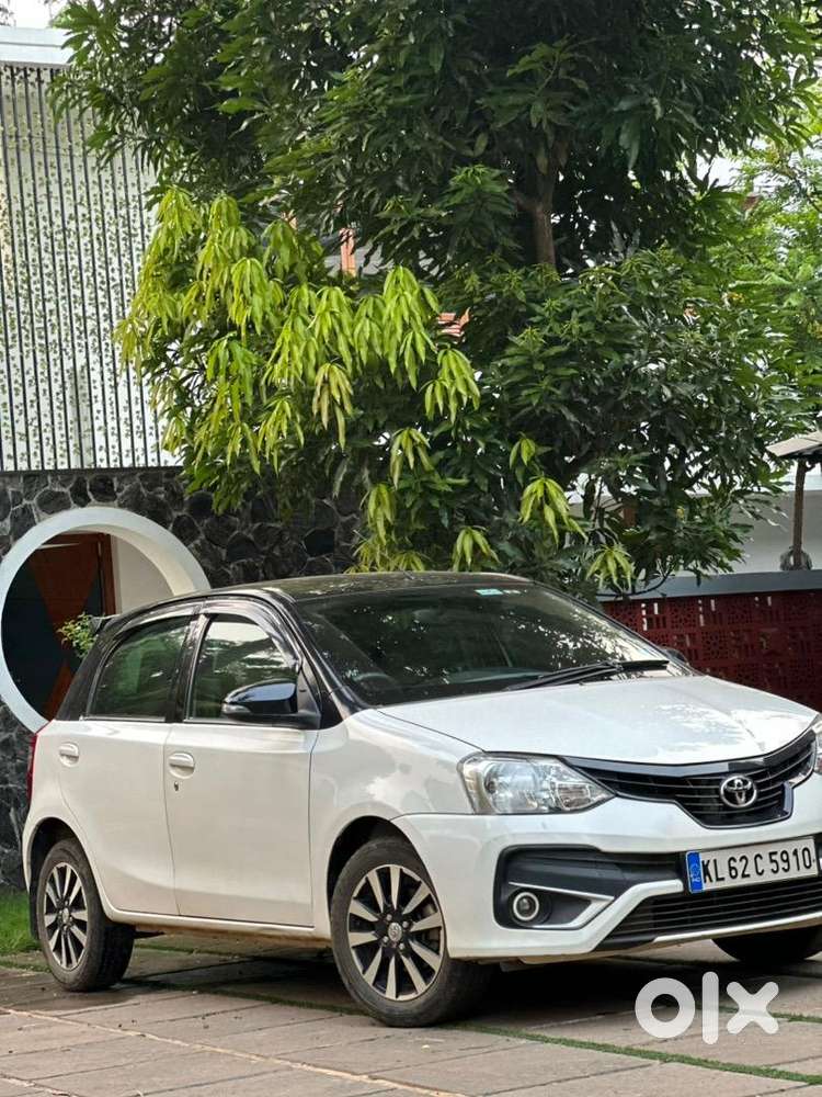 Toyota Etios Liva 2017 Petrol Well Maintained