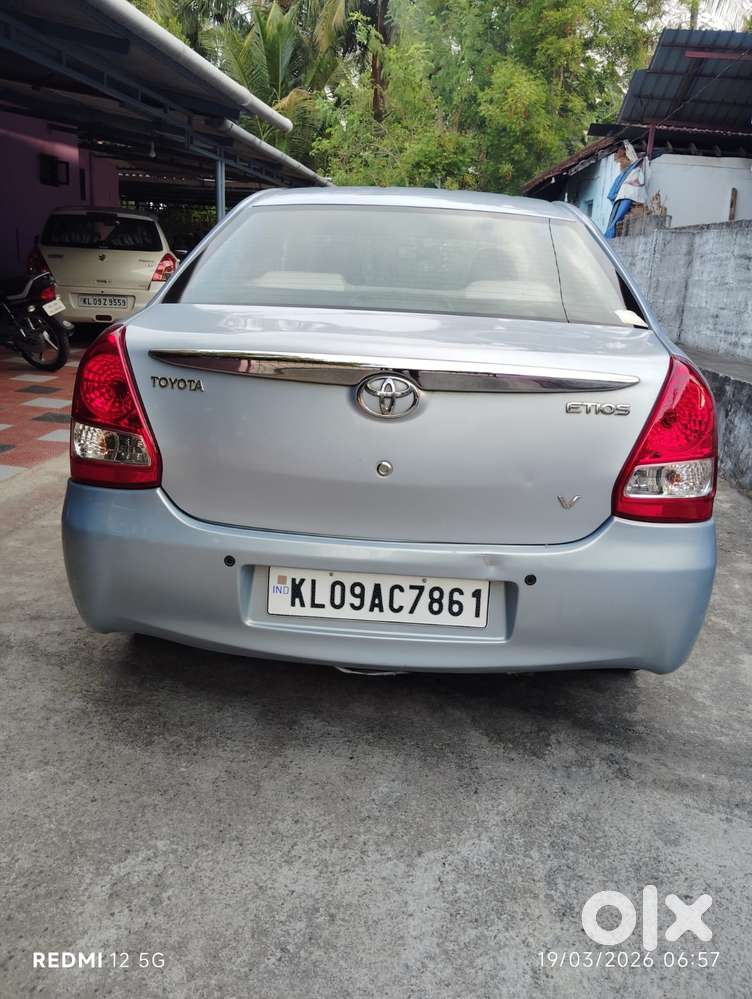 Toyota Etios 2010-2012 G, 2011, Petrol