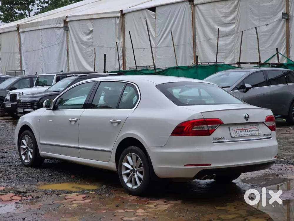 Skoda Superb, 2014, Petrol
